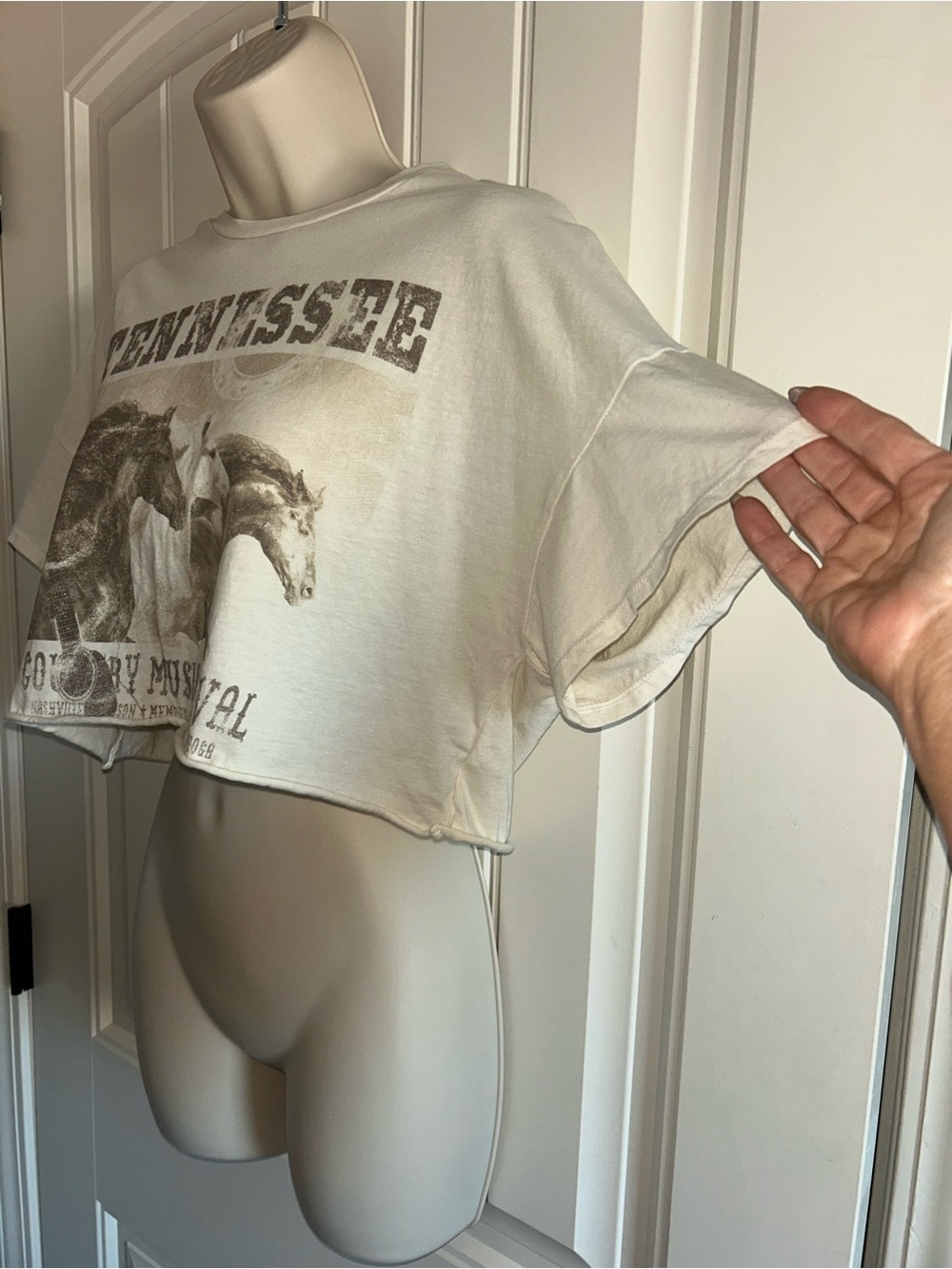 NEW Tennessee Country Music Festival Rodeo State Fair Crop Top Sz M - Picture 3 of 6